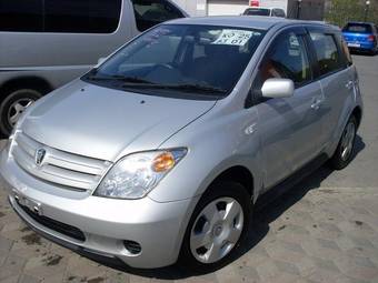 2005 Toyota ist Photos