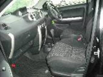 2005 Toyota ist Images