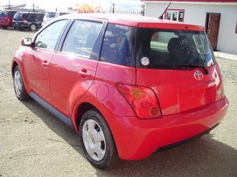 2005 Toyota ist Photos