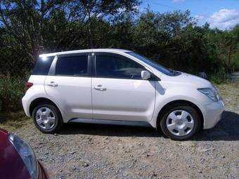 2005 Toyota ist Photos