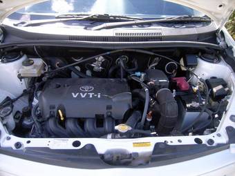 2005 Toyota ist Images