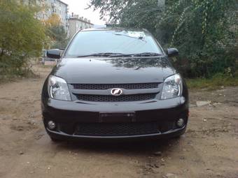 2005 Toyota ist Photos