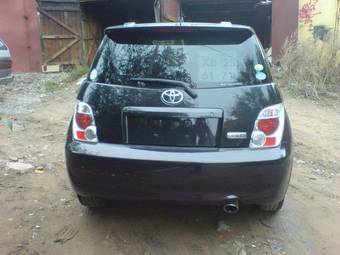 2005 Toyota ist Photos