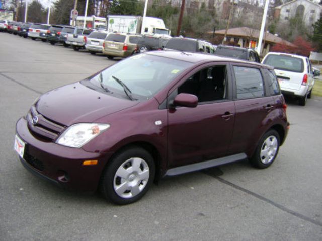 2006 Toyota ist