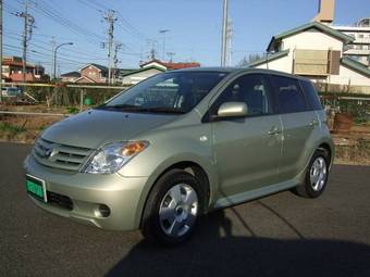2006 Toyota ist Pictures