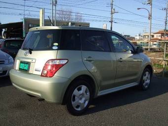 2006 Toyota ist Pictures