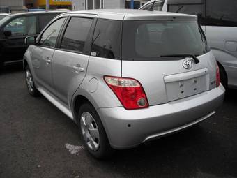 2006 Toyota ist Pictures