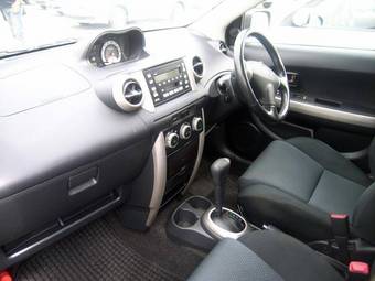 2006 Toyota ist Photos