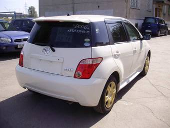 2006 Toyota ist Pictures