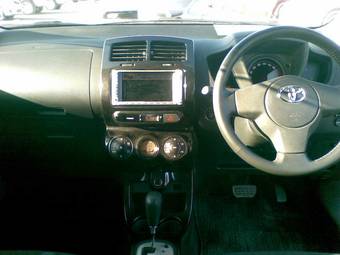 2008 Toyota ist Pictures