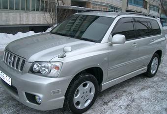 2000 Toyota Kluger V