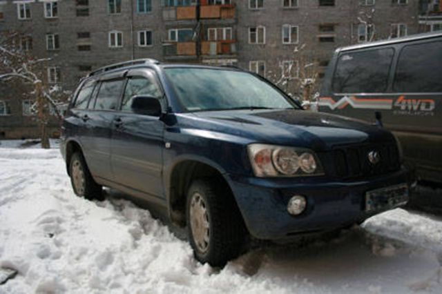 2000 Toyota Kluger V