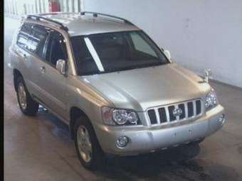 2000 Toyota Kluger V