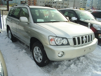 2000 Toyota Kluger V