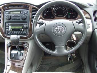 2000 Toyota Kluger V Pictures