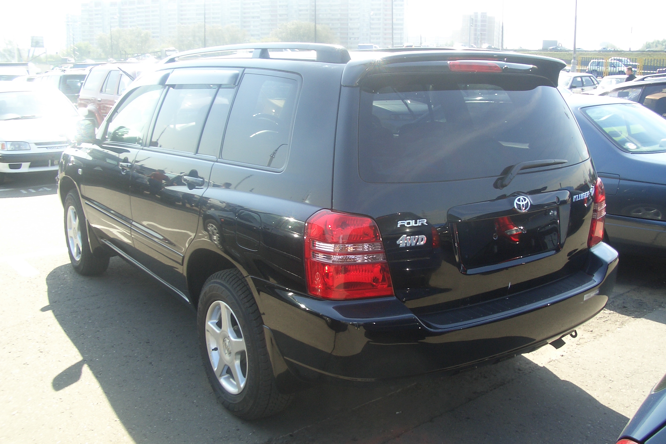 2001 Toyota Kluger V