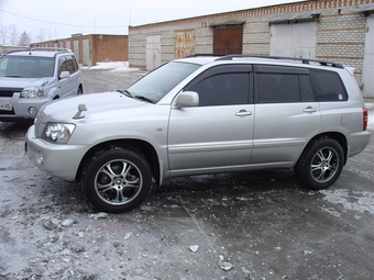 2001 Toyota Kluger V