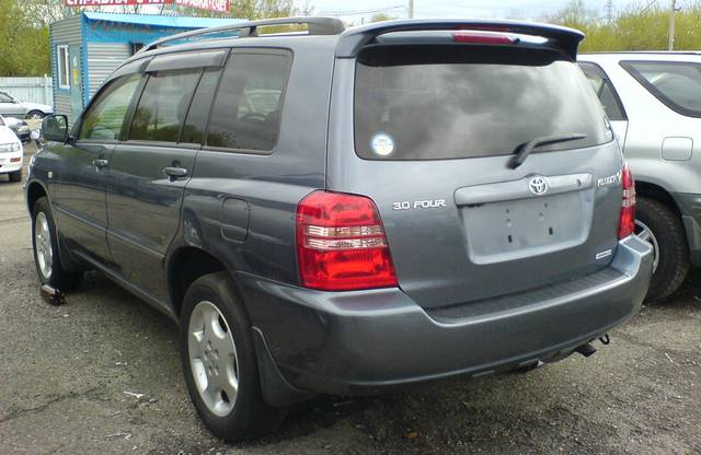 2001 Toyota Kluger V
