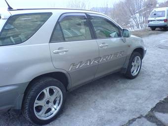 2001 Toyota Kluger V