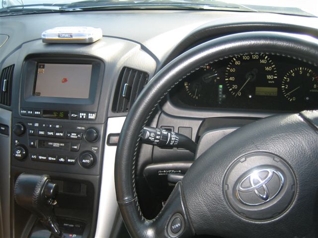 2001 Toyota Kluger V