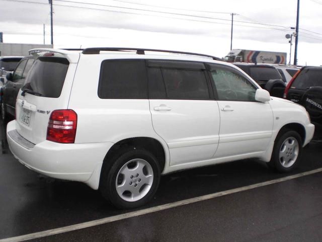 2001 Toyota Kluger V