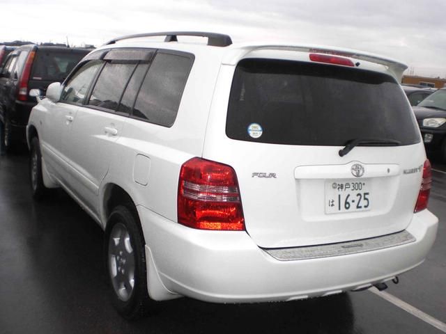 2001 Toyota Kluger V