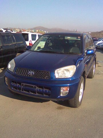 2001 Toyota Kluger V