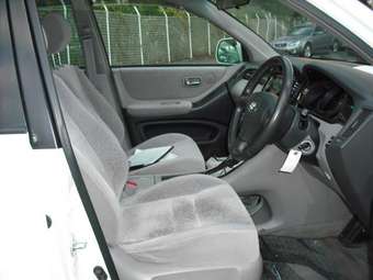Toyota Kluger V