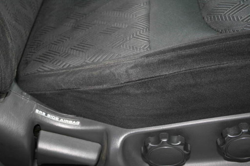 2001 Toyota Kluger V