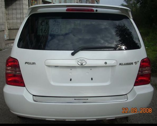 2001 Toyota Kluger V