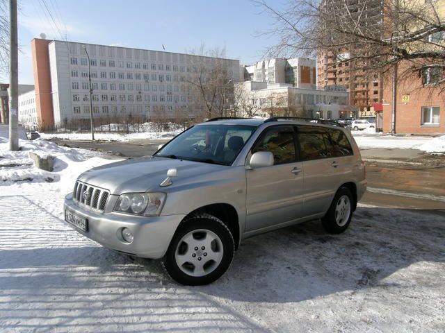 2001 Toyota Kluger V