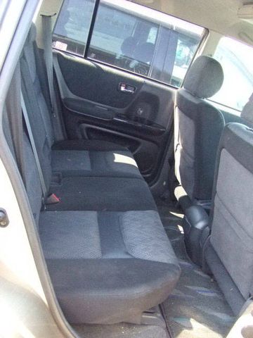 2001 Toyota Kluger V