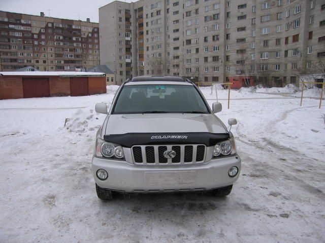 2001 Toyota Kluger V