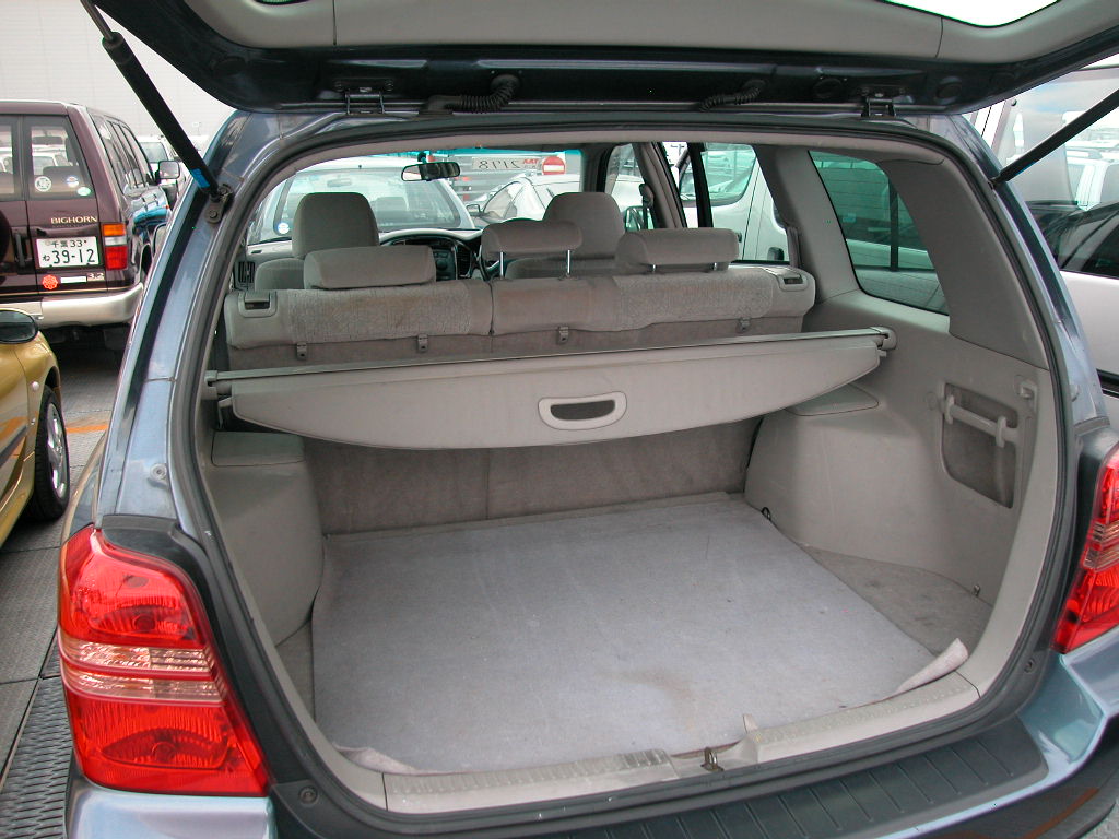 2001 Toyota Kluger V Images