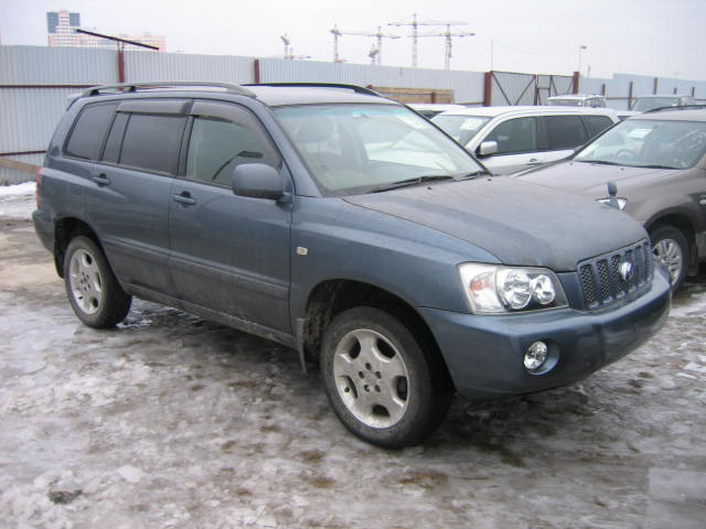 2001 Toyota Kluger V Pictures