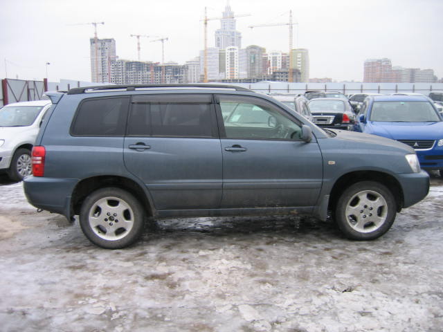 2001 Toyota Kluger V Pics