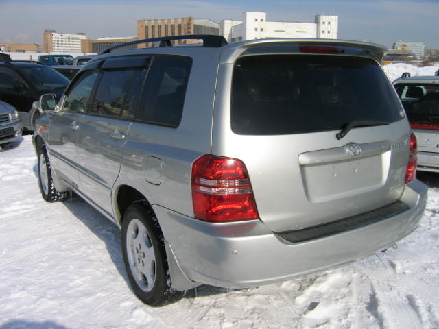 2001 Toyota Kluger V Pictures