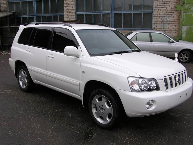 2001 Toyota Kluger V Pictures