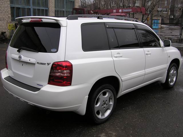 2001 Toyota Kluger V Pictures