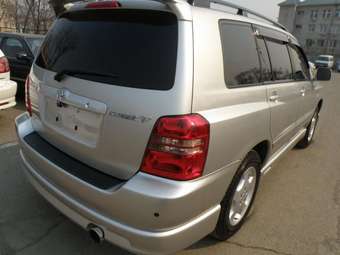 2001 Toyota Kluger V Pictures