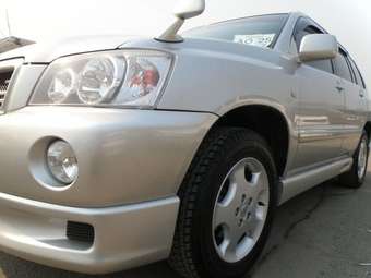 2001 Toyota Kluger V Pictures