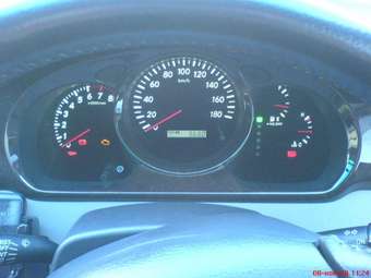 2001 Toyota Kluger V Pictures