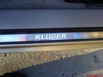2001 Toyota Kluger V Photos