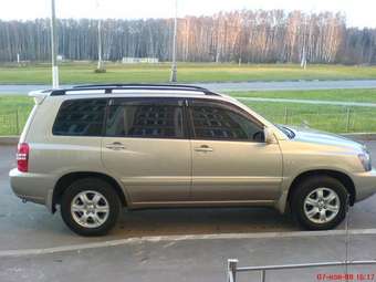 2001 Toyota Kluger V Pictures