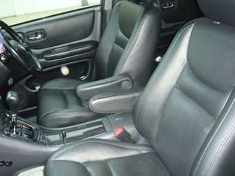 2001 Toyota Kluger V Pictures