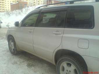 2001 Toyota Kluger V Pictures