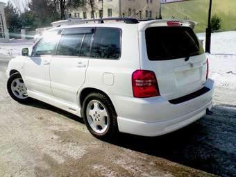 2001 Toyota Kluger V Pictures