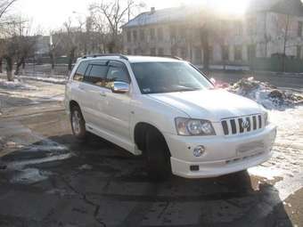 2001 Toyota Kluger V Pics