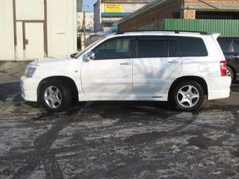 2001 Toyota Kluger V Pictures