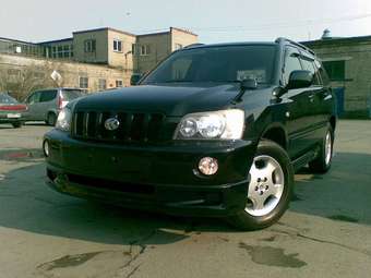 2001 Toyota Kluger V Pictures